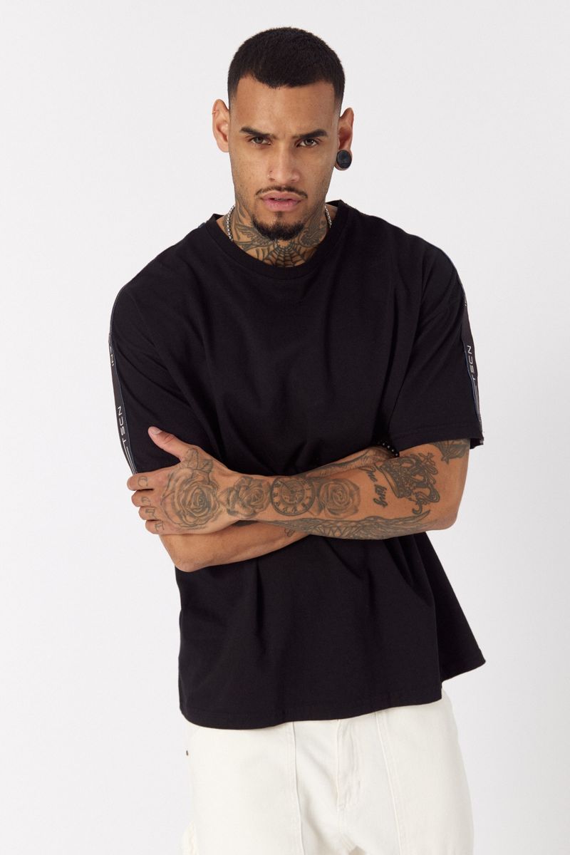 Remera-Mc-Bohemian-Negro