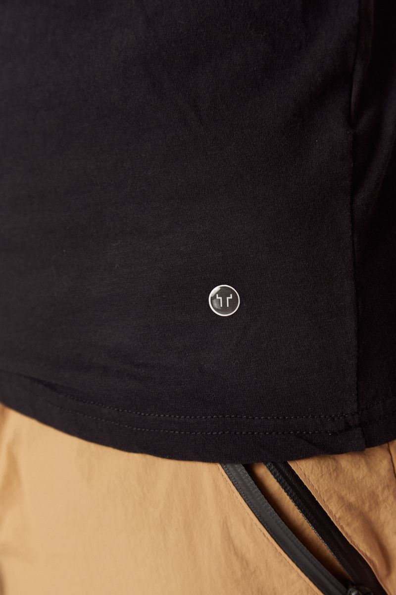 Remera-Mc-Bartini-Negro