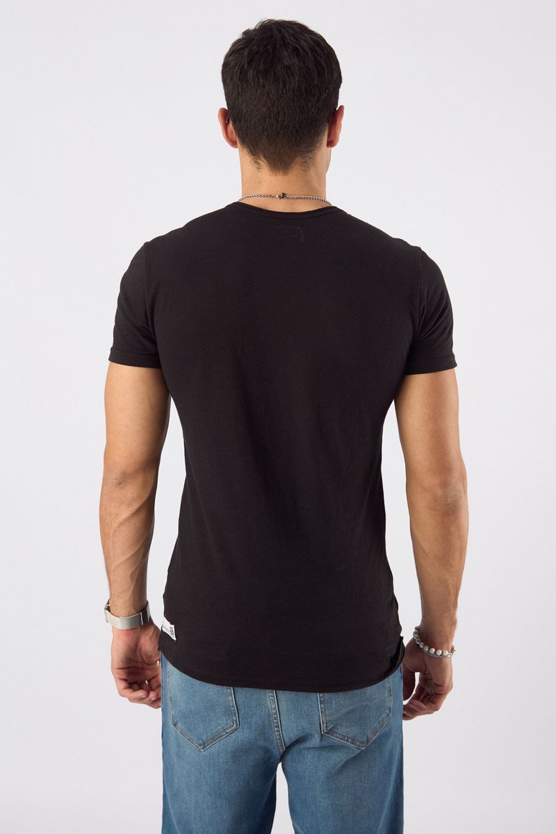 Remera-Mc-Bahuer-Negro